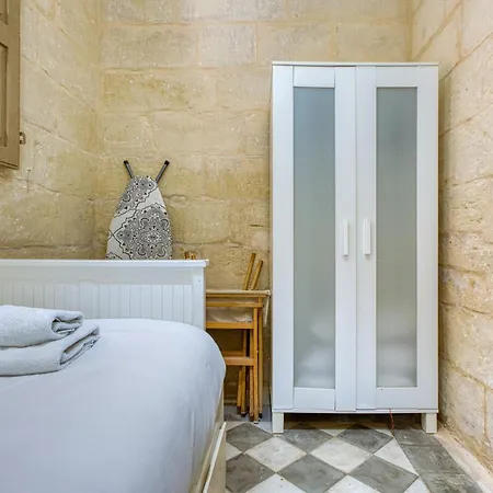 The Delimara Lighthouse - A Unique, Cultural By 360 Estates Apartment Marsaxlokk