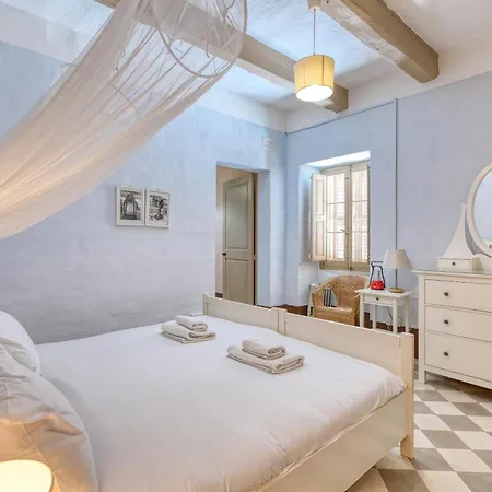 The Delimara Lighthouse - A Unique, Cultural By 360 Estates *