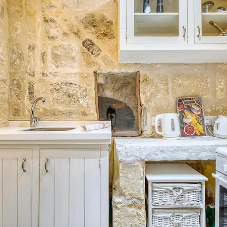 Apartment The Delimara Lighthouse - A Unique, Cultural By 360 Estates Marsaxlokk