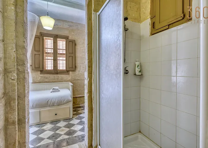 The Delimara Lighthouse - A Unique, Cultural By 360 Estates Apartament *