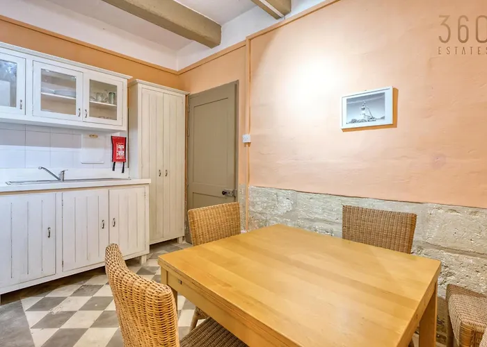 The Delimara Lighthouse - A Unique, Cultural By 360 Estates Apartament Marsaxlokk
