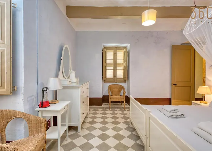 The Delimara Lighthouse - A Unique, Cultural By 360 Estates Marsaxlokk