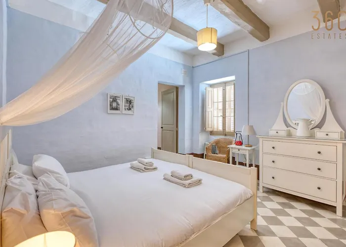 The Delimara Lighthouse - A Unique, Cultural By 360 Estates *