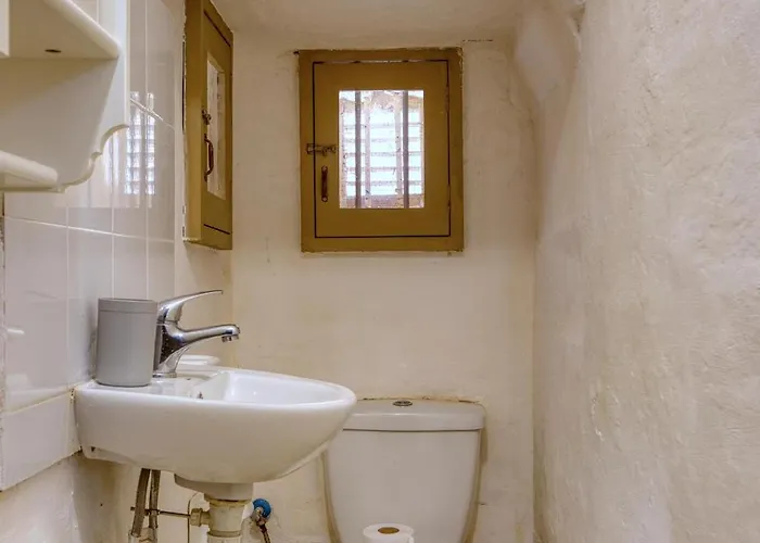 The Delimara Lighthouse - A Unique, Cultural By 360 Estates Apartment *