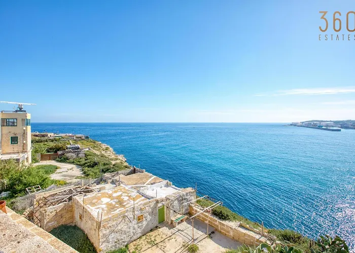 The Delimara Lighthouse - A Unique, Cultural By 360 Estates * Marsaxlokk