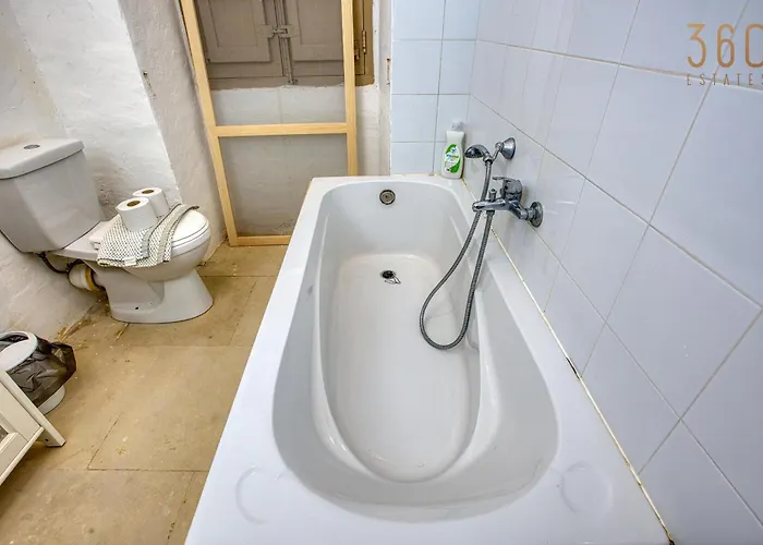 The Delimara Lighthouse - A Unique, Cultural By 360 Estates Apartament Marsaxlokk