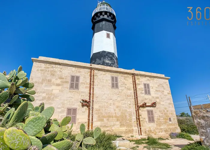 Apartament The Delimara Lighthouse - A Unique, Cultural By 360 Estates Marsaxlokk