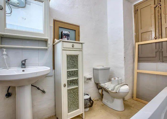 The Delimara Lighthouse - A Unique, Cultural By 360 Estates *