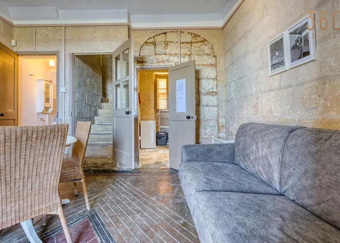 The Delimara Lighthouse - A Unique, Cultural By 360 Estates Apartament