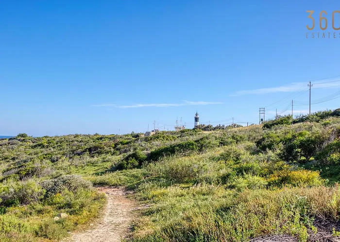 The Delimara Lighthouse - A Unique, Cultural By 360 Estates Apartment *